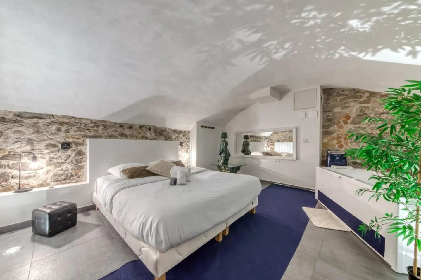 Royal Suite Spa Et Balneo Privatif ليون شقة