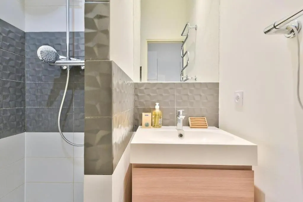 شقة Royal Suite Spa Et Balneo Privatif ليون فرنسا