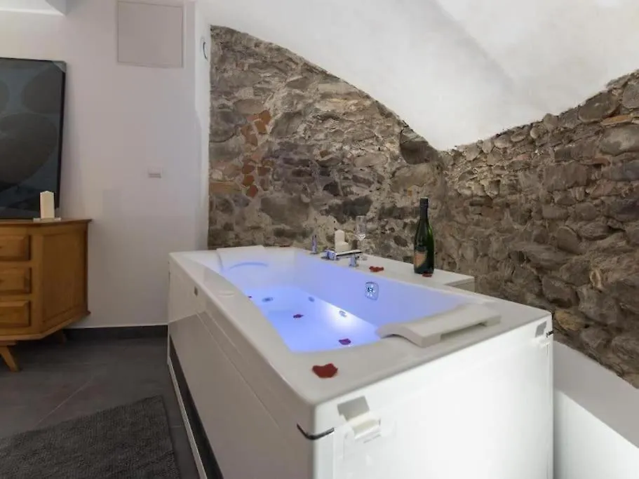 Royal Suite Spa Et Balneo Privatif ليون