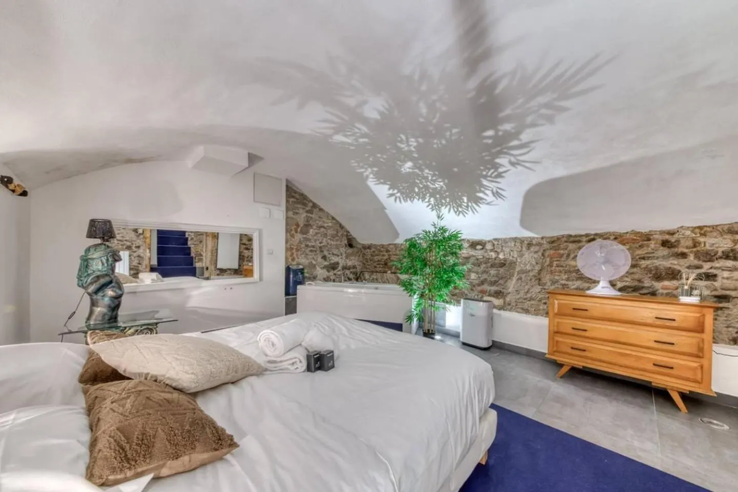 Royal Suite Spa Et Balneo Privatif Lyon Frankrig