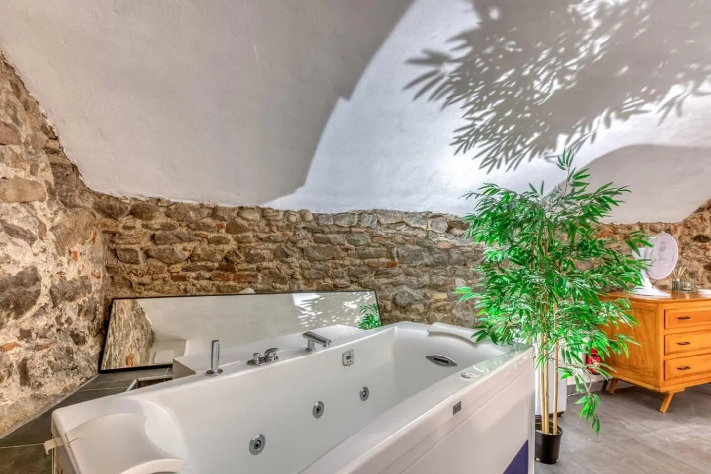Lejlighed Royal Suite Spa Et Balneo Privatif Lyon
